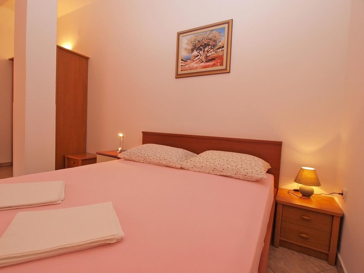 Apartments Slavka 1155 普拉 外观 照片