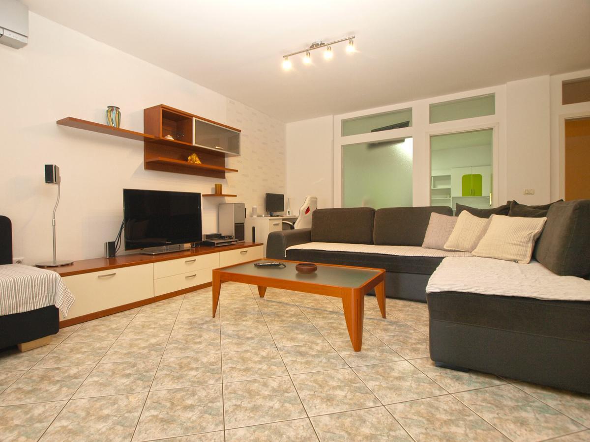 Apartments Slavka 1155 普拉 外观 照片